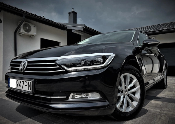 Volkswagen Passat cena 69800 przebieg: 126500, rok produkcji 2017 z Rzeszów małe 742